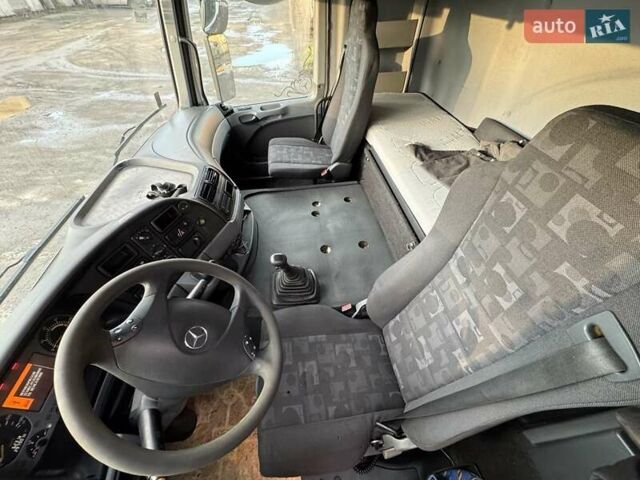 Белый Мерседес Актрос, объемом двигателя 11.95 л и пробегом 300 тыс. км за 22999 $, фото 4 на Automoto.ua