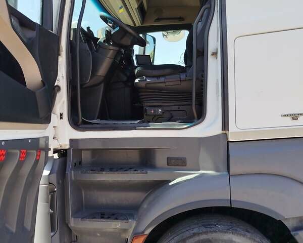 Білий Мерседес Актрос, об'ємом двигуна 10.68 л та пробігом 10 тис. км за 39500 $, фото 18 на Automoto.ua