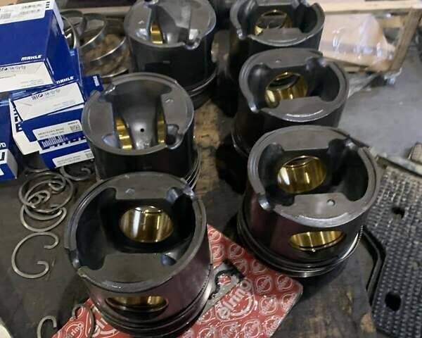 Белый Мерседес Актрос, объемом двигателя 11.97 л и пробегом 1 тыс. км за 17900 $, фото 6 на Automoto.ua