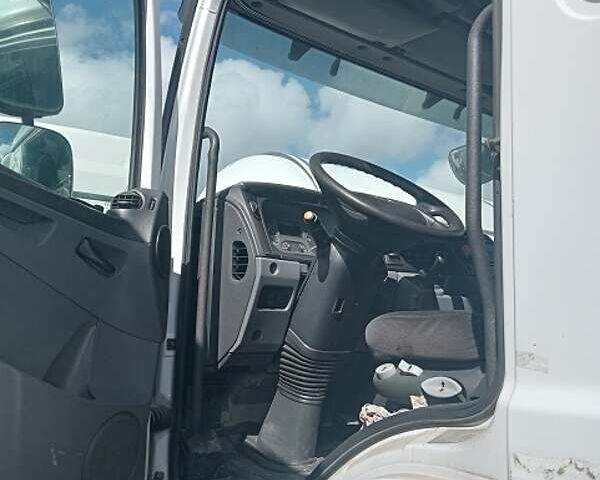 Белый Мерседес Актрос, объемом двигателя 11.97 л и пробегом 500 тыс. км за 12354 $, фото 2 на Automoto.ua