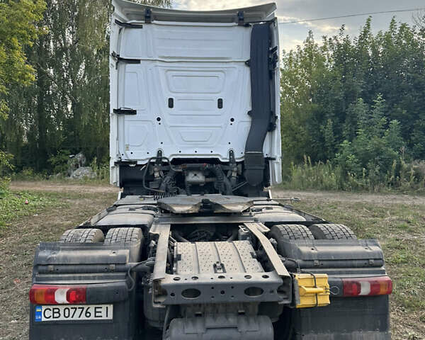 Белый Мерседес Актрос, объемом двигателя 12.81 л и пробегом 895 тыс. км за 22000 $, фото 4 на Automoto.ua