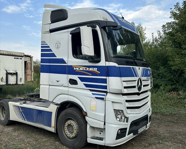 Белый Мерседес Актрос, объемом двигателя 12.81 л и пробегом 895 тыс. км за 22000 $, фото 7 на Automoto.ua