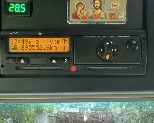 Белый Мерседес Актрос, объемом двигателя 12.81 л и пробегом 895 тыс. км за 22000 $, фото 15 на Automoto.ua