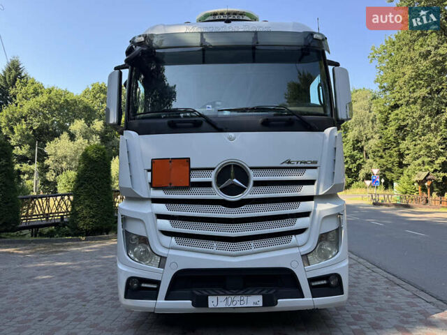 Белый Мерседес Актрос, объемом двигателя 12.81 л и пробегом 802 тыс. км за 17850 $, фото 37 на Automoto.ua