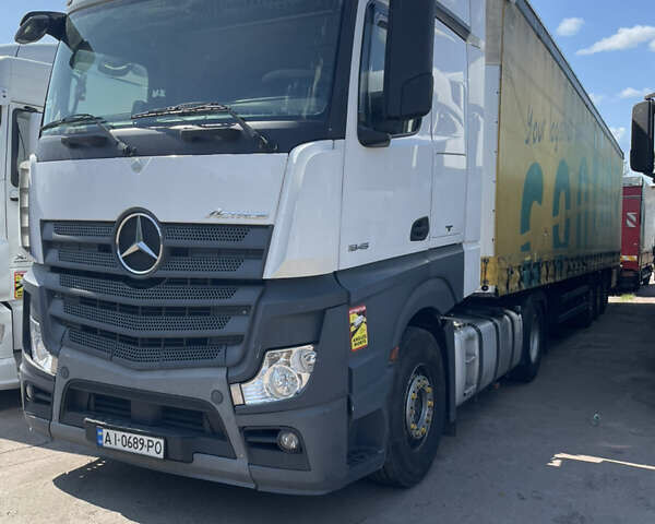 Белый Мерседес Актрос, объемом двигателя 12.6 л и пробегом 1 тыс. км за 20000 $, фото 6 на Automoto.ua