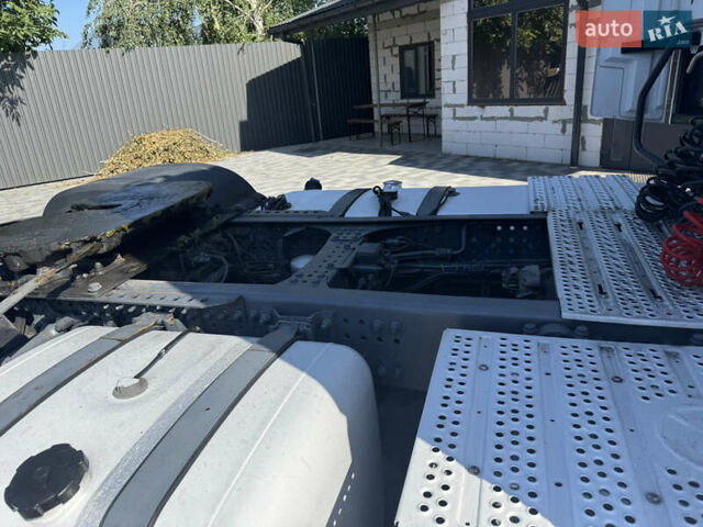 Білий Мерседес Актрос, об'ємом двигуна 12.8 л та пробігом 930 тис. км за 18700 $, фото 3 на Automoto.ua