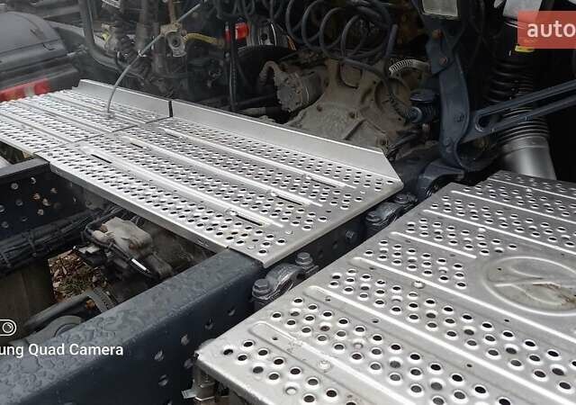 Белый Мерседес Актрос, объемом двигателя 12.8 л и пробегом 747 тыс. км за 27000 $, фото 19 на Automoto.ua