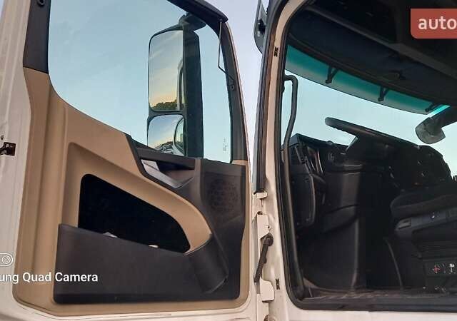 Білий Мерседес Актрос, об'ємом двигуна 12.8 л та пробігом 745 тис. км за 27000 $, фото 35 на Automoto.ua