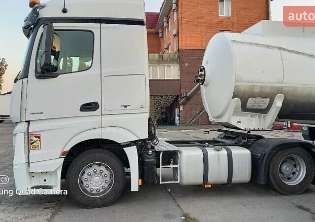 Білий Мерседес Актрос, об'ємом двигуна 12.8 л та пробігом 745 тис. км за 27000 $, фото 3 на Automoto.ua