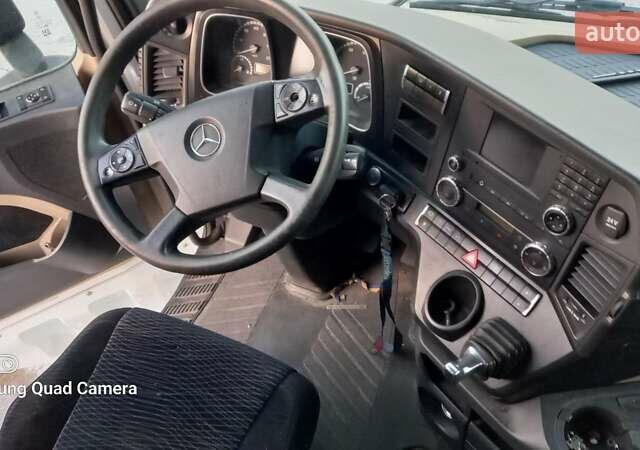 Білий Мерседес Актрос, об'ємом двигуна 12.8 л та пробігом 745 тис. км за 27000 $, фото 45 на Automoto.ua