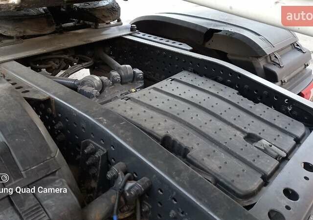 Білий Мерседес Актрос, об'ємом двигуна 12.8 л та пробігом 745 тис. км за 27000 $, фото 5 на Automoto.ua