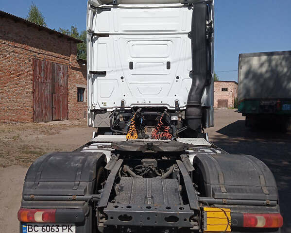 Белый Мерседес Актрос, объемом двигателя 12.81 л и пробегом 718 тыс. км за 22000 $, фото 3 на Automoto.ua