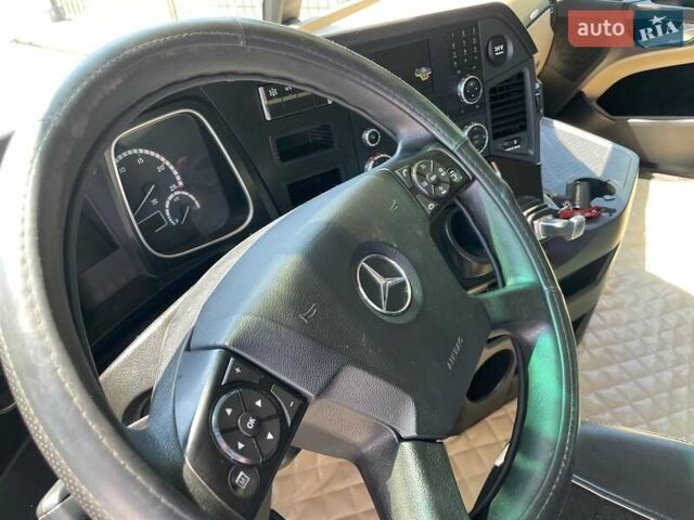 Белый Мерседес Актрос, объемом двигателя 10.7 л и пробегом 996 тыс. км за 16290 $, фото 14 на Automoto.ua