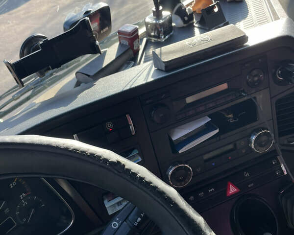 Белый Мерседес Актрос, объемом двигателя 12.5 л и пробегом 1 тыс. км за 14500 $, фото 2 на Automoto.ua