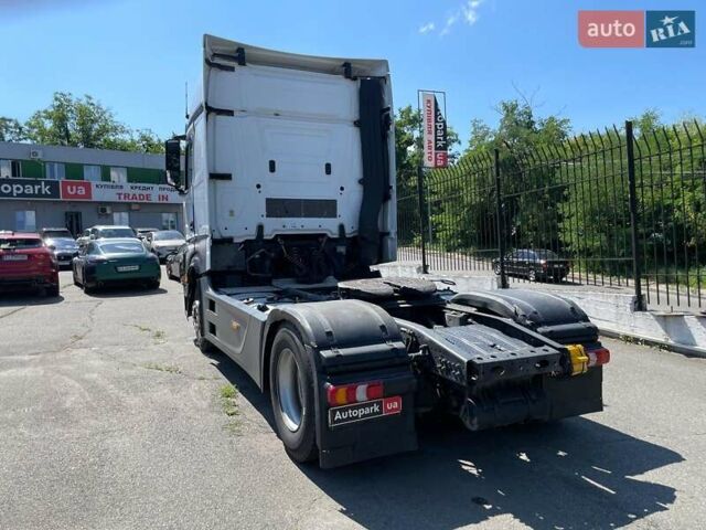 Белый Мерседес Актрос, объемом двигателя 10.7 л и пробегом 996 тыс. км за 16290 $, фото 8 на Automoto.ua