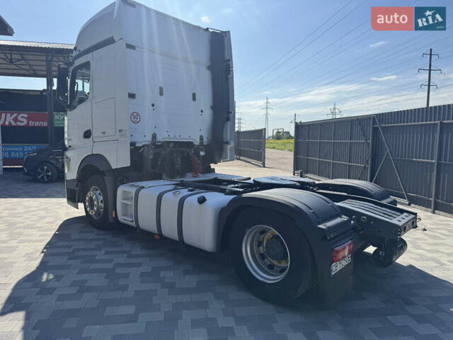 Білий Мерседес Актрос, об'ємом двигуна 12.8 л та пробігом 930 тис. км за 18700 $, фото 5 на Automoto.ua