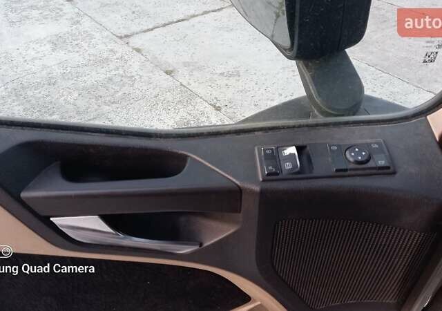 Білий Мерседес Актрос, об'ємом двигуна 12.8 л та пробігом 745 тис. км за 27000 $, фото 38 на Automoto.ua