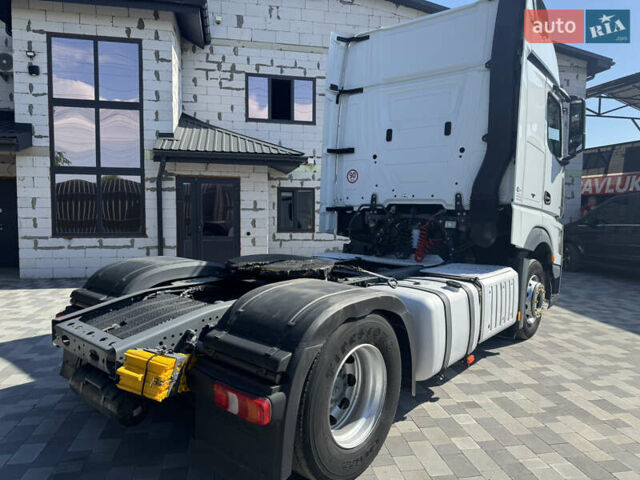Білий Мерседес Актрос, об'ємом двигуна 12.8 л та пробігом 930 тис. км за 18700 $, фото 6 на Automoto.ua