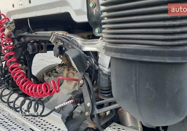 Білий Мерседес Актрос, об'ємом двигуна 12.8 л та пробігом 745 тис. км за 27000 $, фото 30 на Automoto.ua