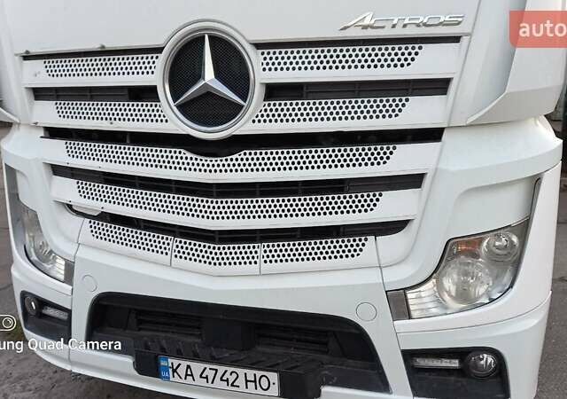 Білий Мерседес Актрос, об'ємом двигуна 12.8 л та пробігом 745 тис. км за 27000 $, фото 10 на Automoto.ua