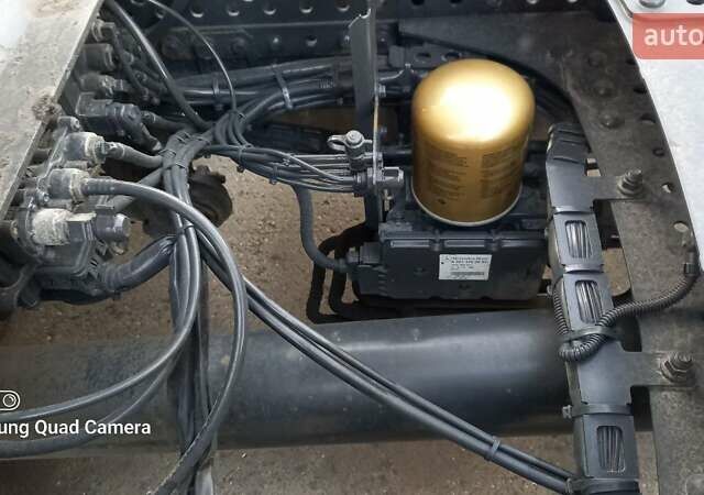 Білий Мерседес Актрос, об'ємом двигуна 12.8 л та пробігом 745 тис. км за 27000 $, фото 20 на Automoto.ua