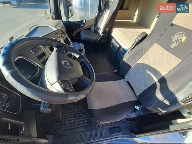 Білий Мерседес Актрос, об'ємом двигуна 0 л та пробігом 961 тис. км за 26000 $, фото 15 на Automoto.ua