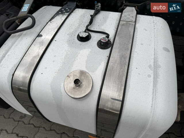 Белый Мерседес Актрос, объемом двигателя 12.8 л и пробегом 859 тыс. км за 28000 $, фото 10 на Automoto.ua