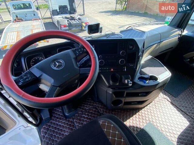Белый Мерседес Актрос, объемом двигателя 12.9 л и пробегом 820 тыс. км за 45800 $, фото 38 на Automoto.ua