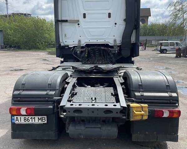 Белый Мерседес Актрос, объемом двигателя 12.8 л и пробегом 623 тыс. км за 35500 $, фото 3 на Automoto.ua