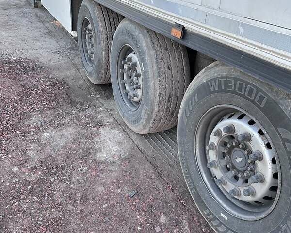 Белый Мерседес Актрос, объемом двигателя 12.81 л и пробегом 735 тыс. км за 35500 $, фото 3 на Automoto.ua