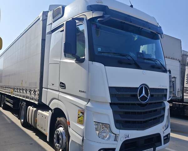 Білий Мерседес Актрос, об'ємом двигуна 12.8 л та пробігом 1 тис. км за 25300 $, фото 3 на Automoto.ua