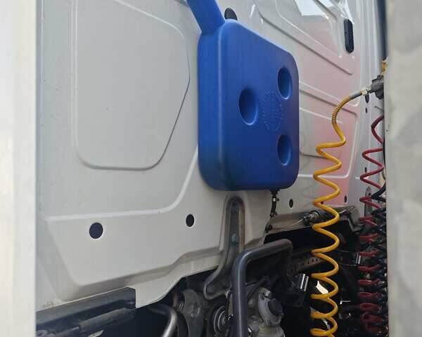 Білий Мерседес Актрос, об'ємом двигуна 12.8 л та пробігом 1 тис. км за 25300 $, фото 9 на Automoto.ua