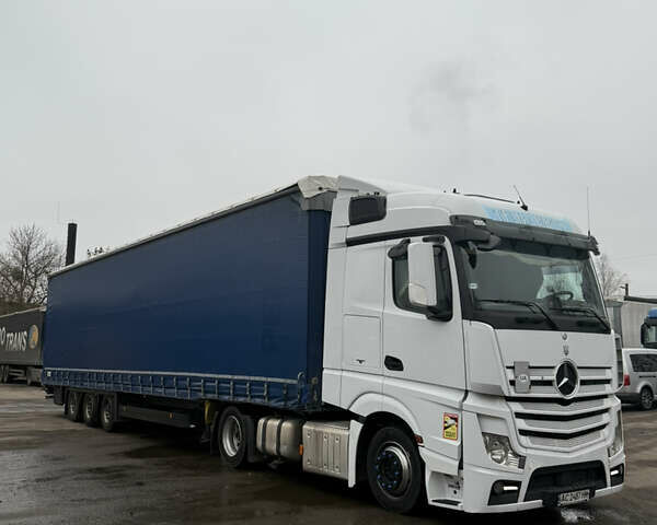 Белый Мерседес Актрос, объемом двигателя 0 л и пробегом 998 тыс. км за 22500 $, фото 2 на Automoto.ua