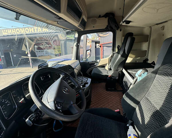 Белый Мерседес Актрос, объемом двигателя 12.81 л и пробегом 710 тыс. км за 34000 $, фото 1 на Automoto.ua