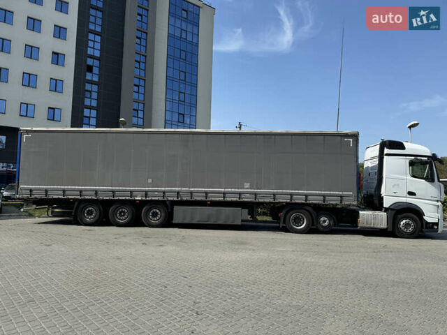 Белый Мерседес Актрос, объемом двигателя 12.81 л и пробегом 710 тыс. км за 34000 $, фото 14 на Automoto.ua