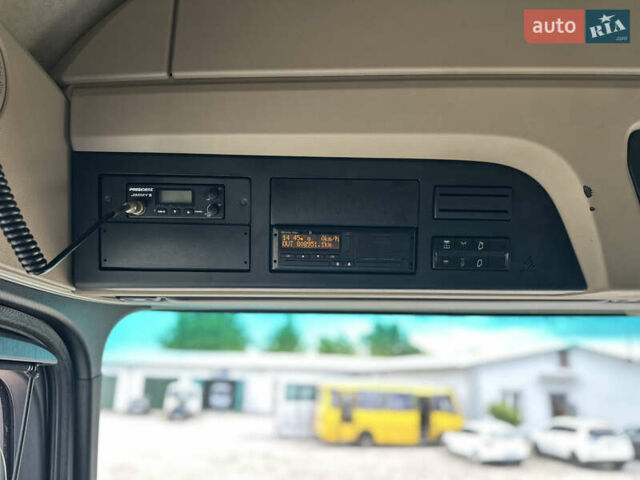 Белый Мерседес Актрос, объемом двигателя 12.81 л и пробегом 809 тыс. км за 30000 $, фото 47 на Automoto.ua