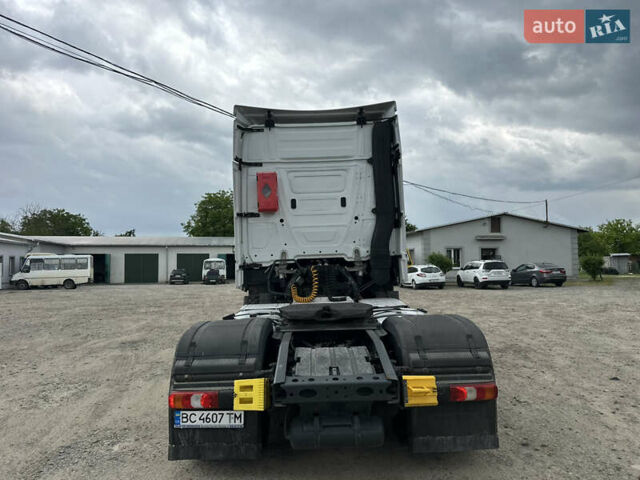 Белый Мерседес Актрос, объемом двигателя 12.81 л и пробегом 809 тыс. км за 30000 $, фото 23 на Automoto.ua