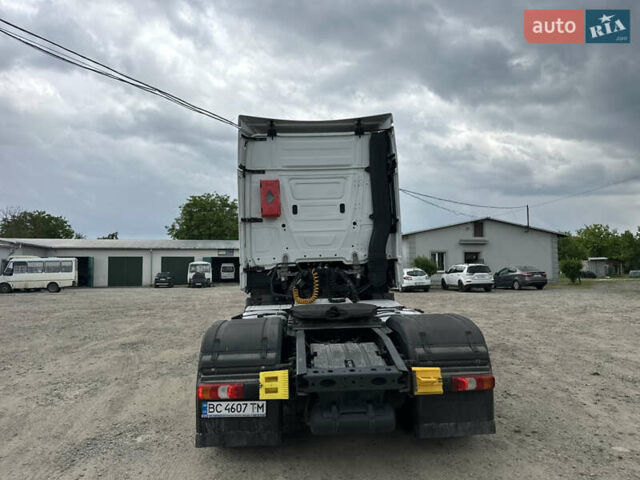 Белый Мерседес Актрос, объемом двигателя 12.81 л и пробегом 809 тыс. км за 30000 $, фото 22 на Automoto.ua