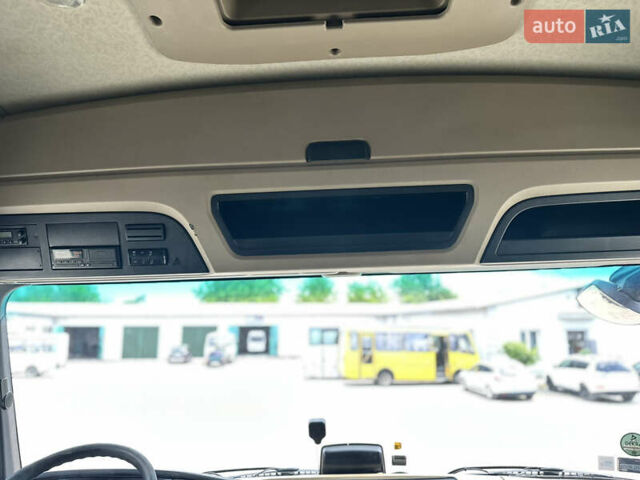 Белый Мерседес Актрос, объемом двигателя 12.81 л и пробегом 809 тыс. км за 30000 $, фото 51 на Automoto.ua