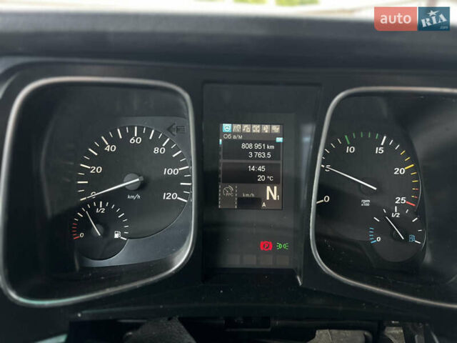 Белый Мерседес Актрос, объемом двигателя 12.81 л и пробегом 809 тыс. км за 30000 $, фото 45 на Automoto.ua