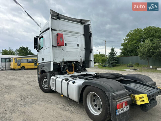 Белый Мерседес Актрос, объемом двигателя 12.81 л и пробегом 809 тыс. км за 30000 $, фото 18 на Automoto.ua