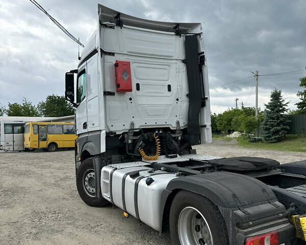 Белый Мерседес Актрос, объемом двигателя 12.81 л и пробегом 809 тыс. км за 30000 $, фото 20 на Automoto.ua