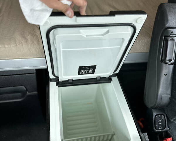 Белый Мерседес Актрос, объемом двигателя 12.81 л и пробегом 809 тыс. км за 30000 $, фото 56 на Automoto.ua