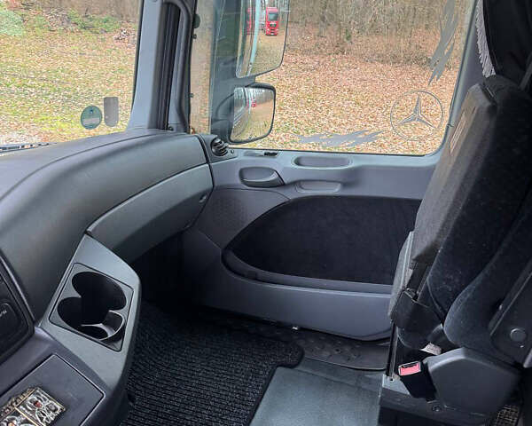 Черный Мерседес Актрос, объемом двигателя 12 л и пробегом 1 тыс. км за 23000 $, фото 2 на Automoto.ua