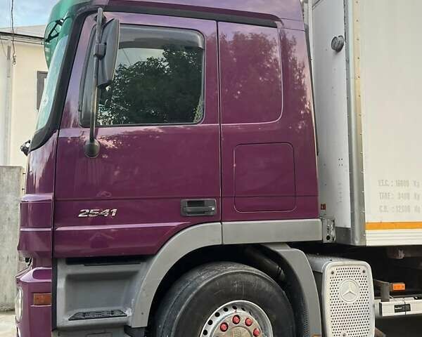 Фіолетовий Мерседес Актрос, об'ємом двигуна 11.95 л та пробігом 933 тис. км за 25000 $, фото 11 на Automoto.ua