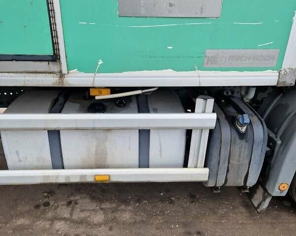 Красный Мерседес Актрос, объемом двигателя 11.96 л и пробегом 747 тыс. км за 30000 $, фото 15 на Automoto.ua