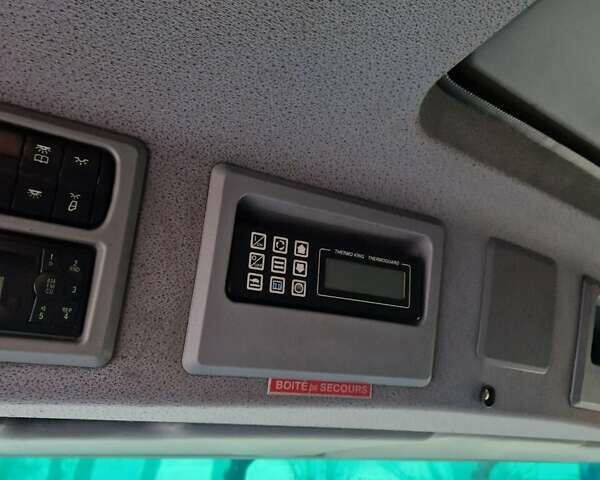 Красный Мерседес Актрос, объемом двигателя 11.96 л и пробегом 747 тыс. км за 30000 $, фото 8 на Automoto.ua