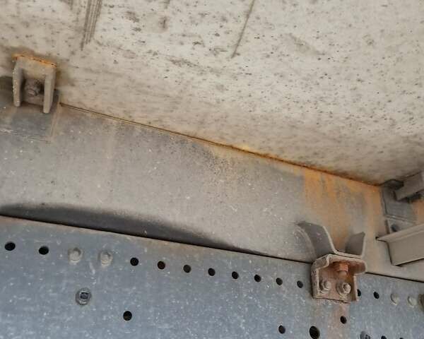 Красный Мерседес Актрос, объемом двигателя 11.96 л и пробегом 747 тыс. км за 30000 $, фото 6 на Automoto.ua