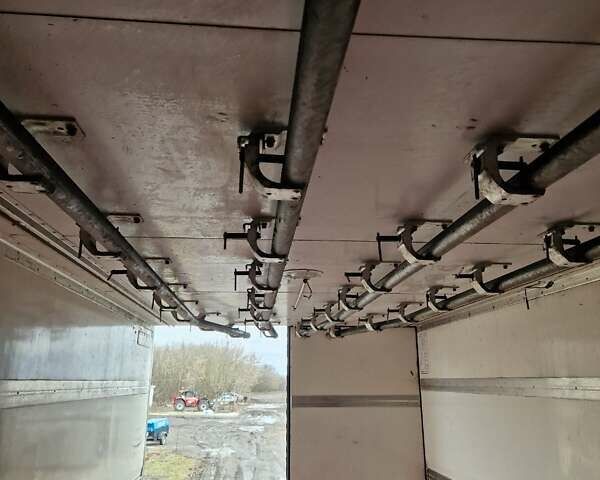 Красный Мерседес Актрос, объемом двигателя 11.96 л и пробегом 747 тыс. км за 30000 $, фото 18 на Automoto.ua