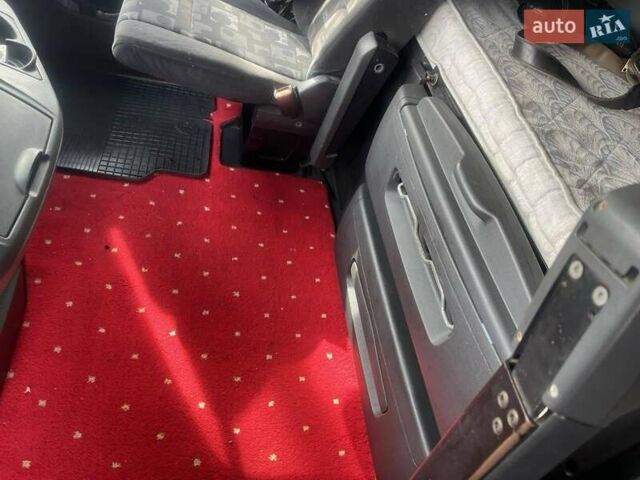 Червоний Мерседес Актрос, об'ємом двигуна 0 л та пробігом 192 тис. км за 16499 $, фото 15 на Automoto.ua